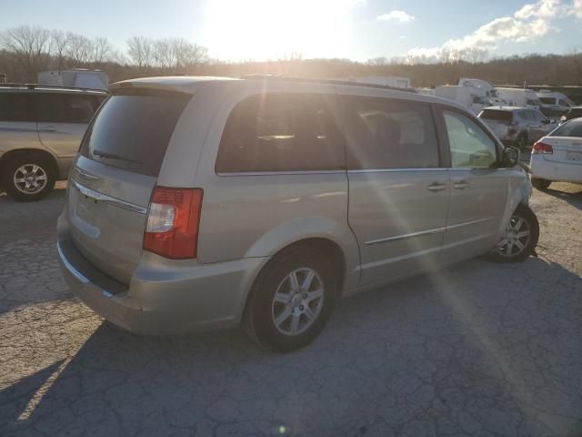 2013 Chrysler Town & Country Touring