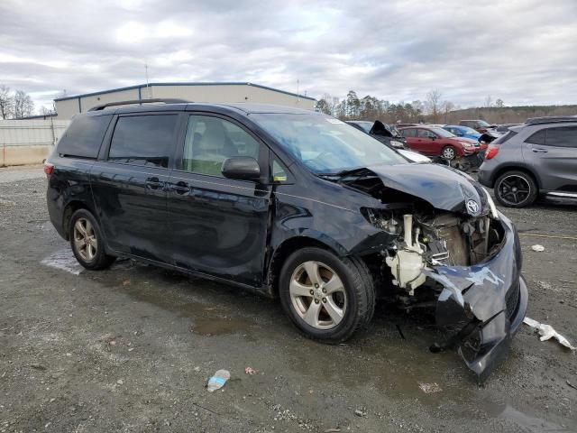 2015 Toyota Sienna LE