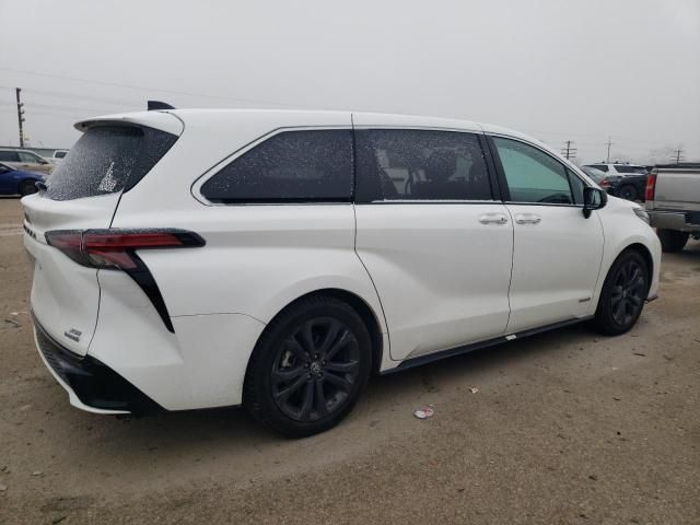 2021 Toyota Sienna XSE