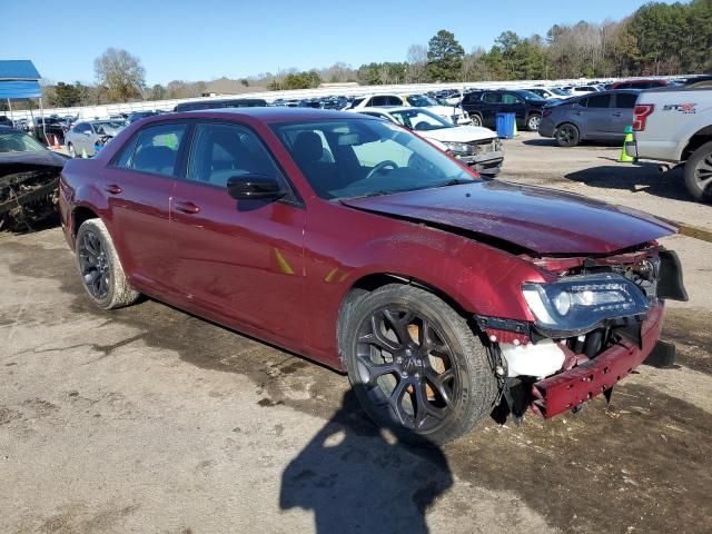 2019 Chrysler 300 Touring