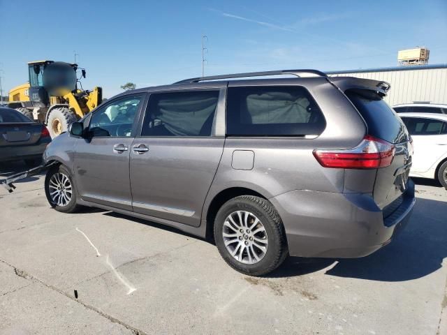 2018 Toyota Sienna XLE