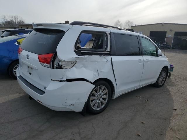 2013 Toyota Sienna LE