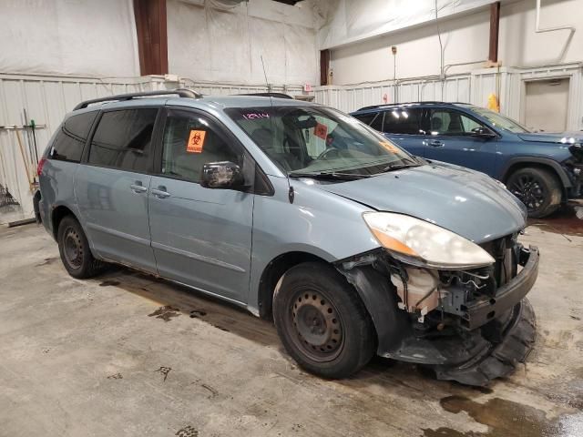 2009 Toyota Sienna CE