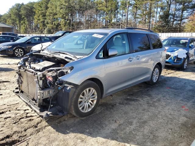 2014 Toyota Sienna XLE