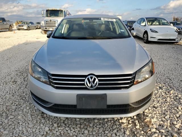 2013 Volkswagen Passat SE