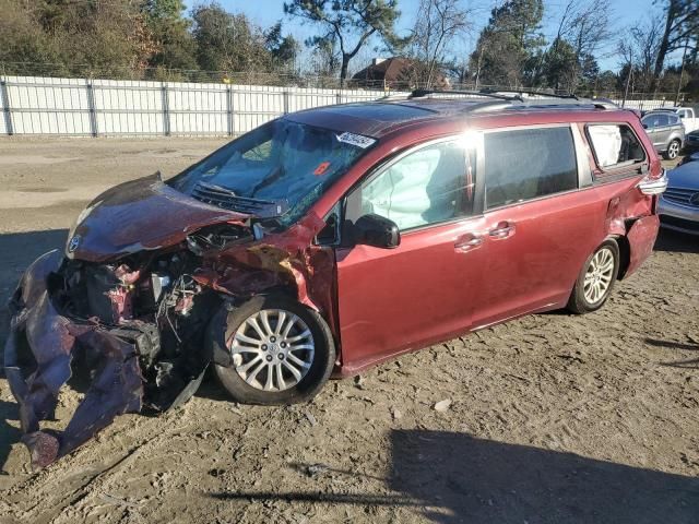 2015 Toyota Sienna XLE