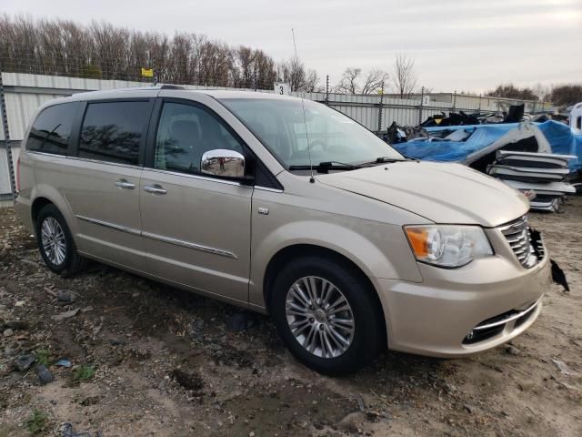 2014 Chrysler Town & Country Touring L