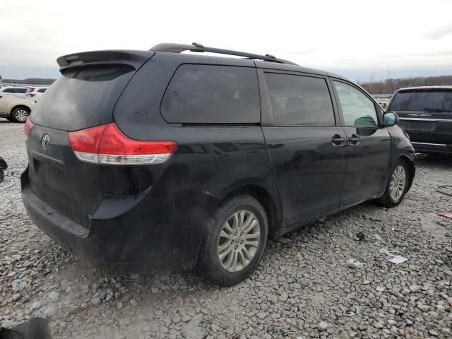 2013 Toyota Sienna XLE