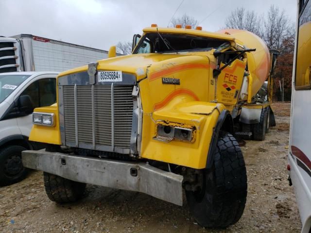 2000 Kenworth Construction W900