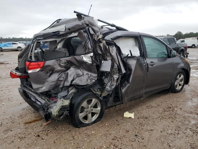 2013 Toyota Sienna LE