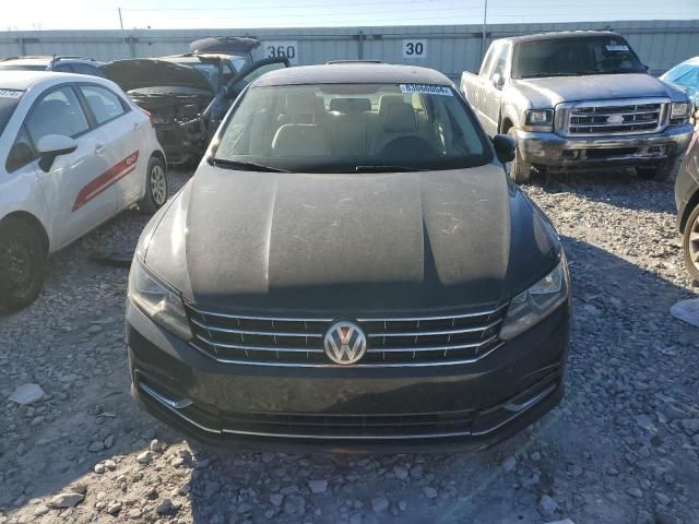 2016 Volkswagen Passat SE