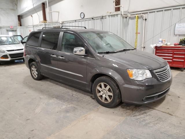 2015 Chrysler Town & Country Touring L