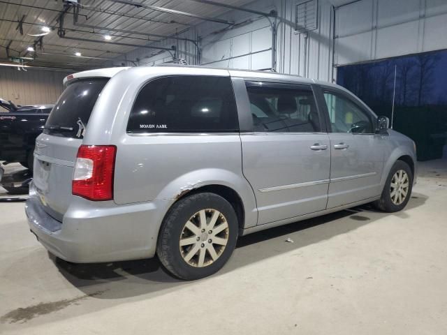 2013 Chrysler Town & Country Touring