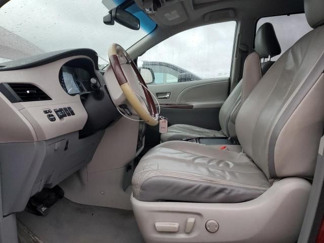 2011 Toyota Sienna XLE