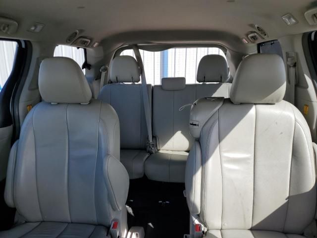 2012 Toyota Sienna XLE