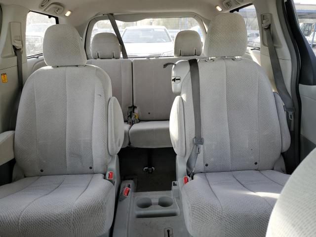 2013 Toyota Sienna LE