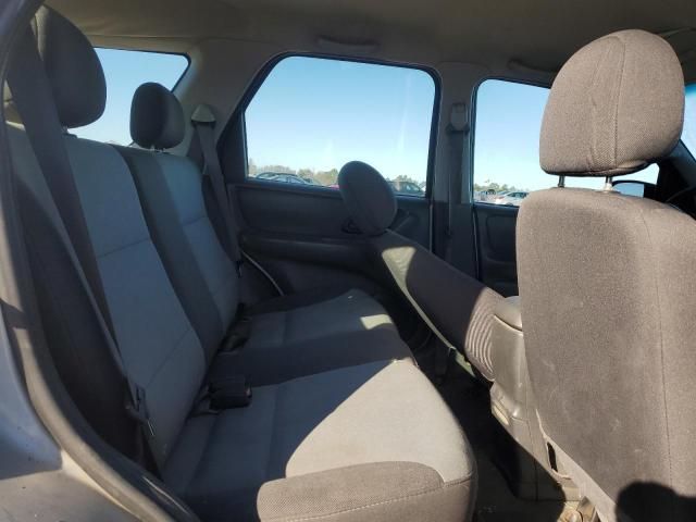 2004 Ford Escape XLS