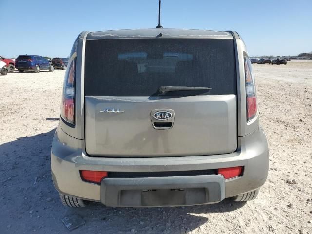 2011 KIA Soul +