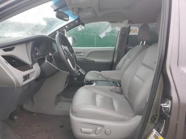 2016 Toyota Sienna XLE