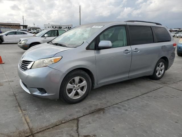 2012 Toyota Sienna LE