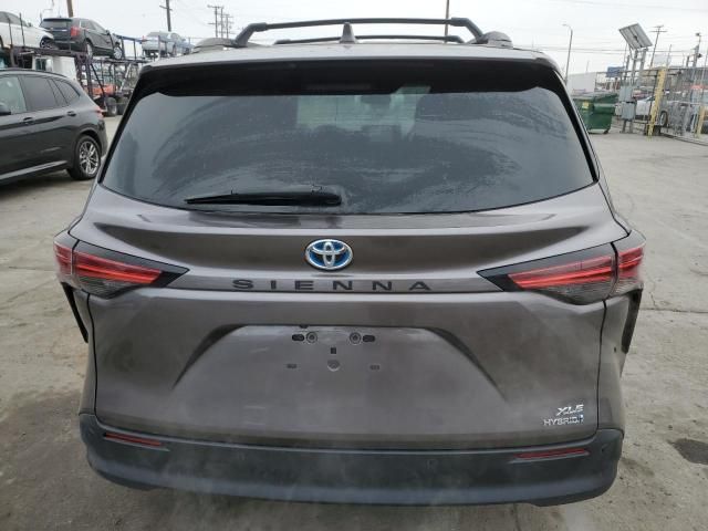 2021 Toyota Sienna XLE