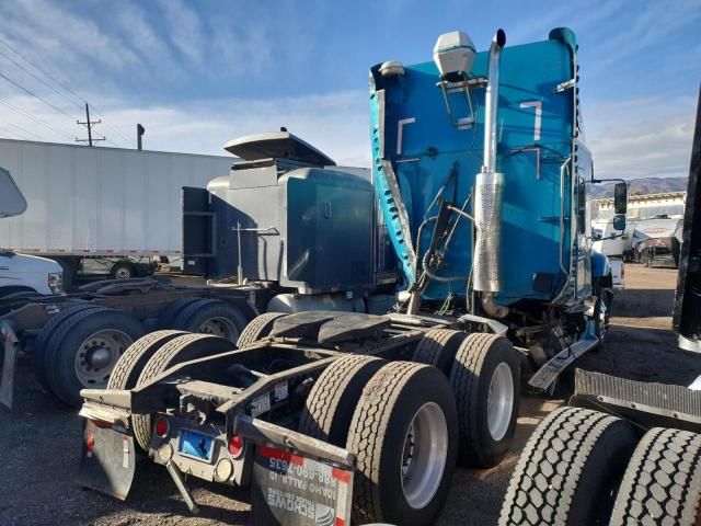 2005 Freightliner Conventional Columbia