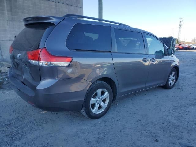 2014 Toyota Sienna LE