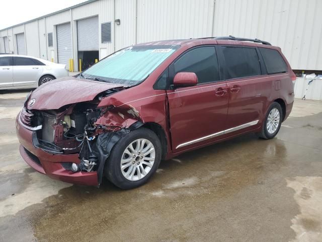 2014 Toyota Sienna XLE