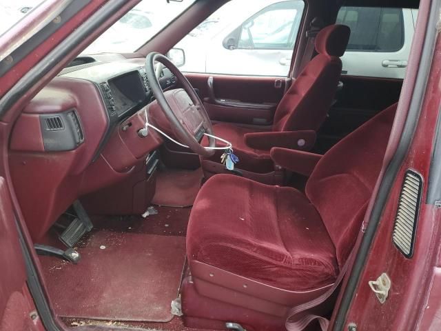 1992 Plymouth Grand Voyager LE