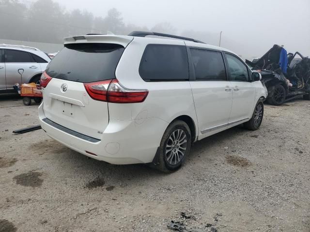 2020 Toyota Sienna XLE