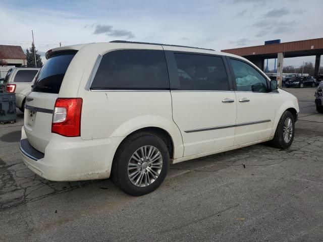 2013 Chrysler Town & Country Touring L