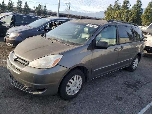 2004 Toyota Sienna CE