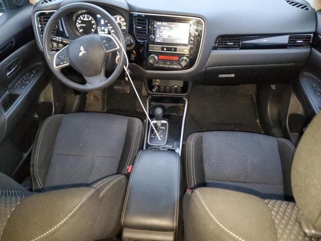 2019 Mitsubishi Outlander SE