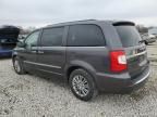 2015 Chrysler Town & Country Touring L