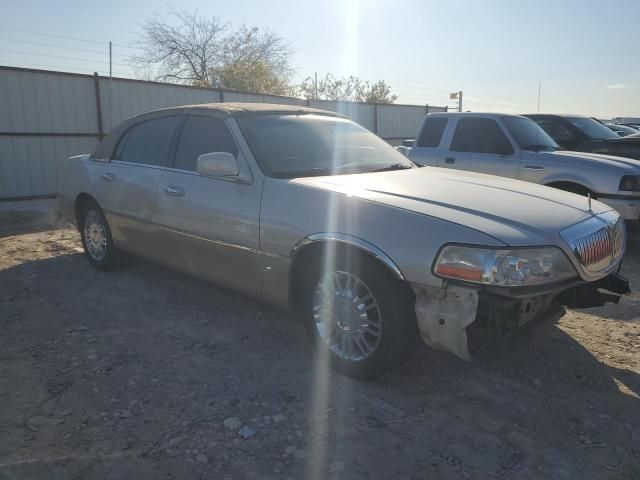 2006 Lincoln Town Car Signature Limited