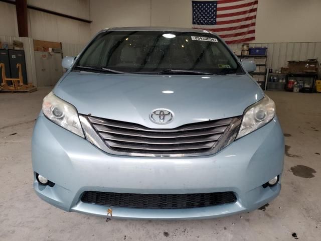 2015 Toyota Sienna XLE