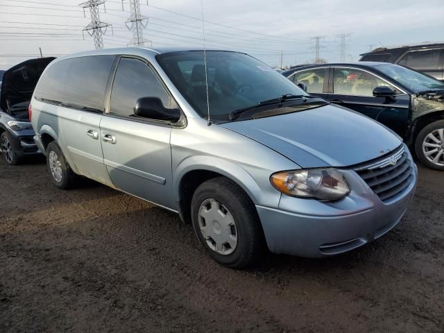 2005 Chrysler Town & Country LX