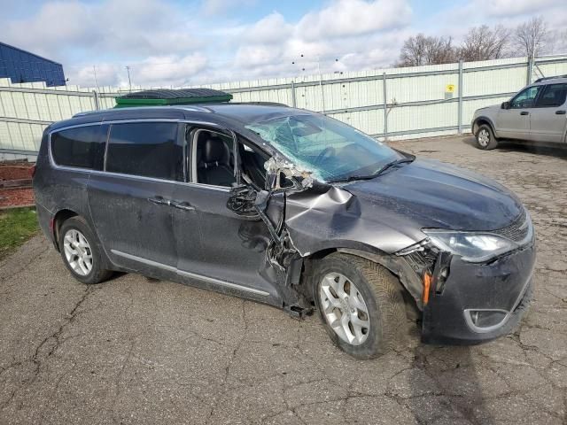 2017 Chrysler Pacifica Touring L Plus