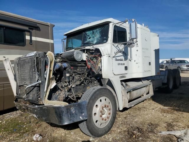 1996 Freightliner Conventional FLD120