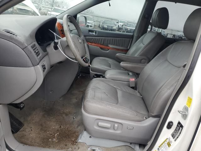 2010 Toyota Sienna XLE