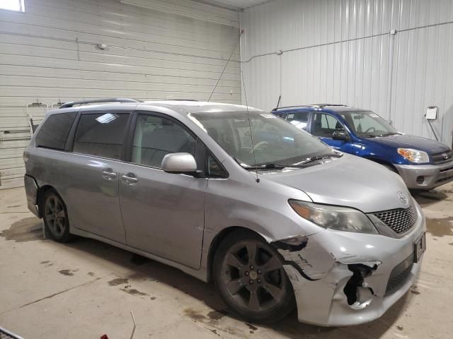 2011 Toyota Sienna Sport