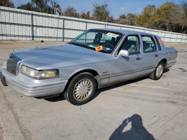 1997 Lincoln Town Car Signature