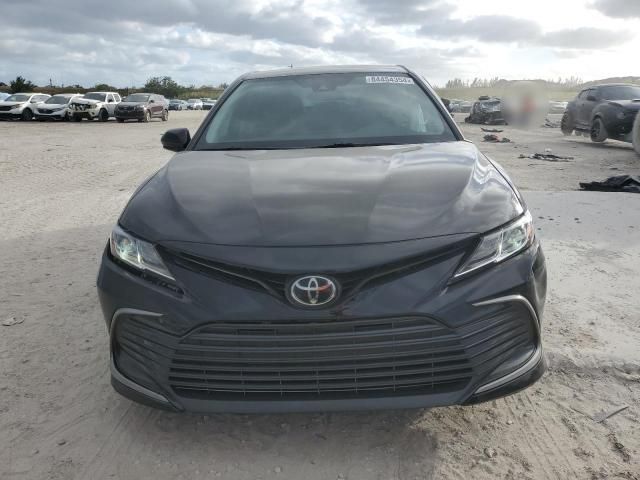 2022 Toyota Camry LE