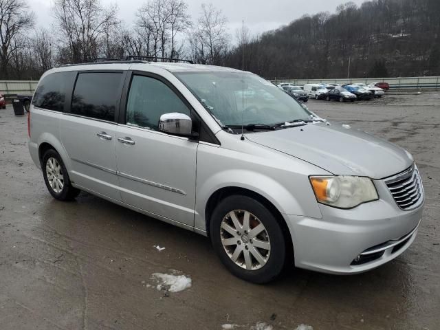 2012 Chrysler Town & Country Touring L