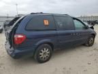 2004 Chrysler Town & Country LX