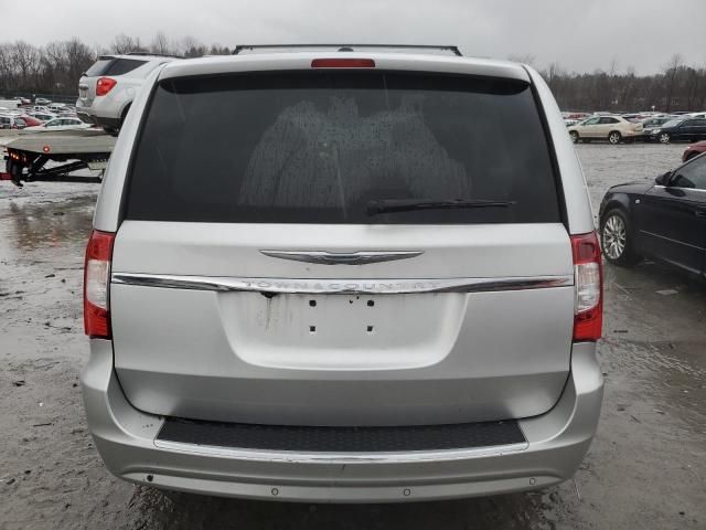 2011 Chrysler Town & Country Touring L