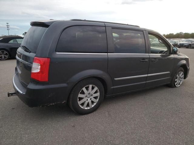 2011 Chrysler Town & Country Touring L