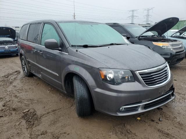 2015 Chrysler Town & Country S