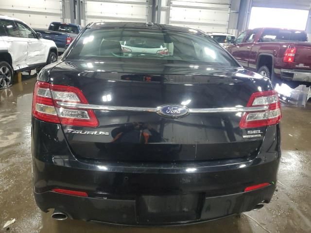 2018 Ford Taurus SEL