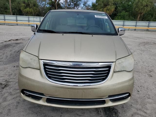 2012 Chrysler Town & Country Touring L